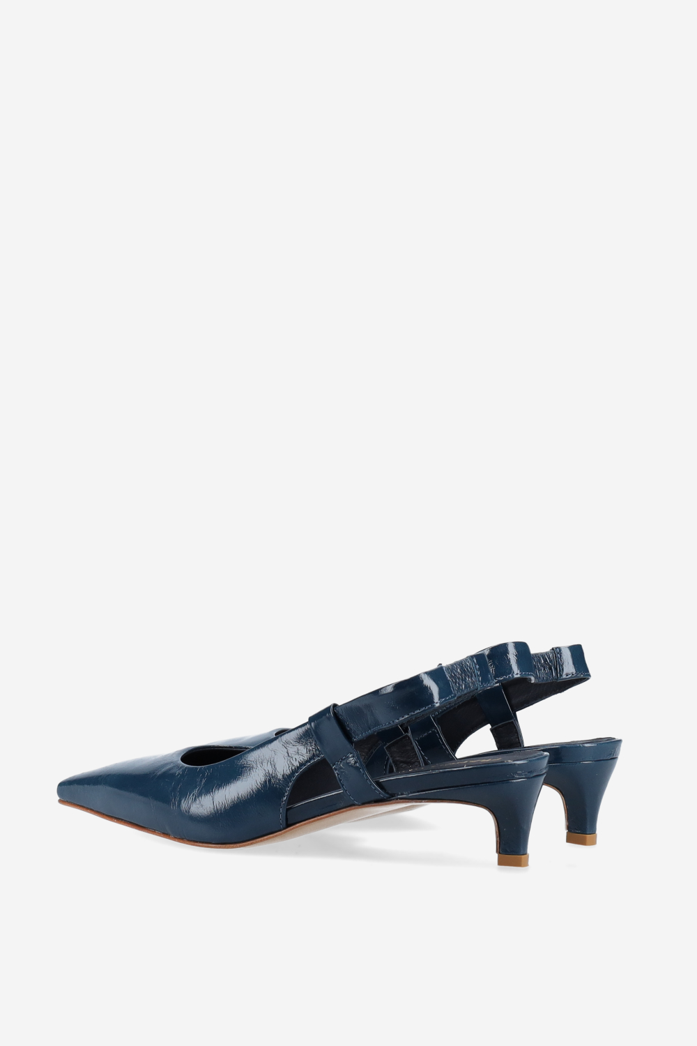 Pointed-toe patent leather slingbacks
