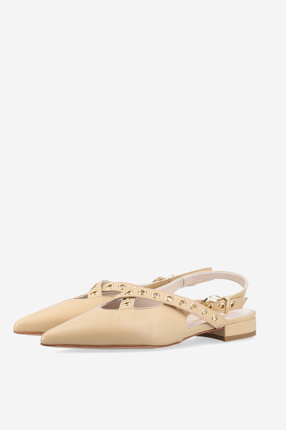 Eyelets leather slingbacks