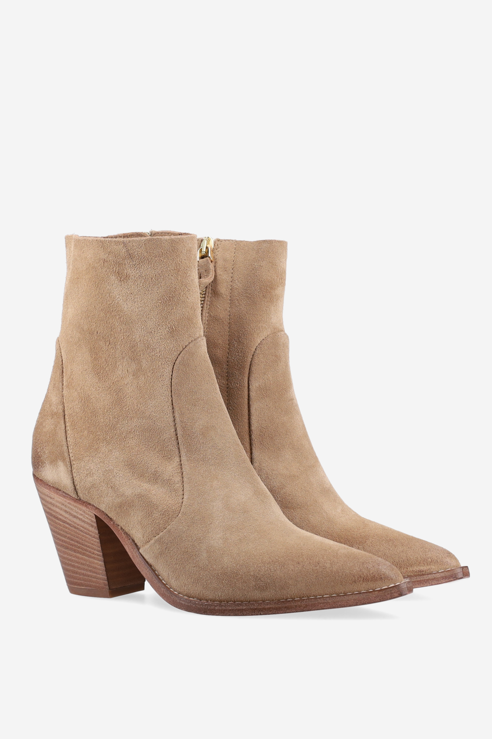 Pointed-toe suede ankle boots