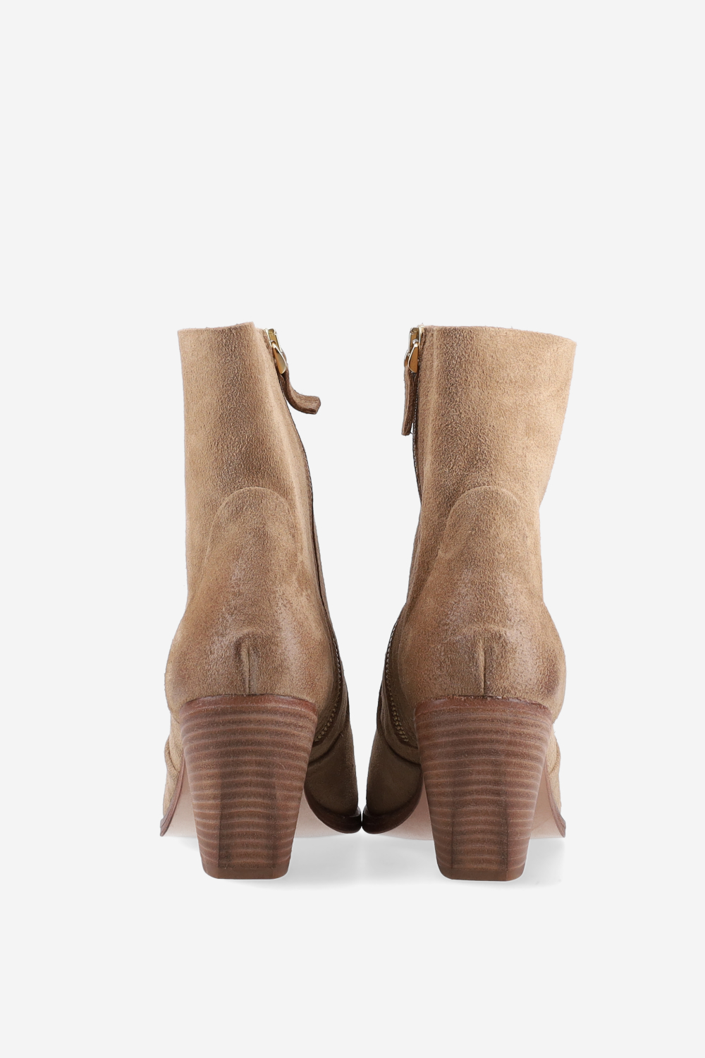 Pointed-toe suede ankle boots