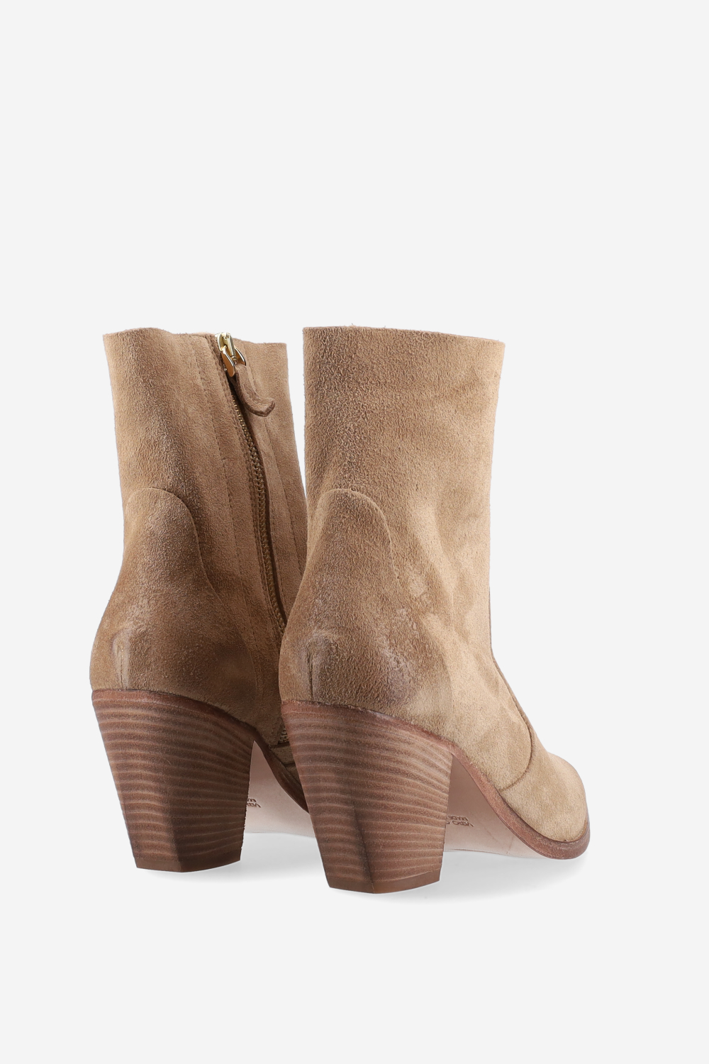 Pointed-toe suede ankle boots
