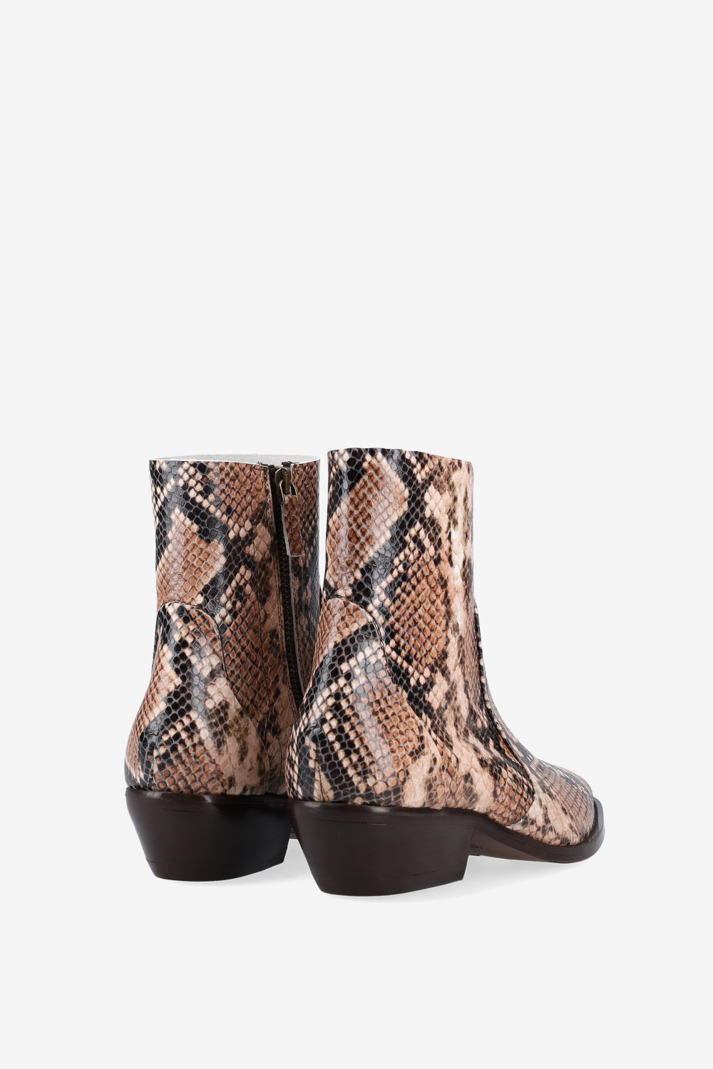 Pointed-toe pitone ankle boots