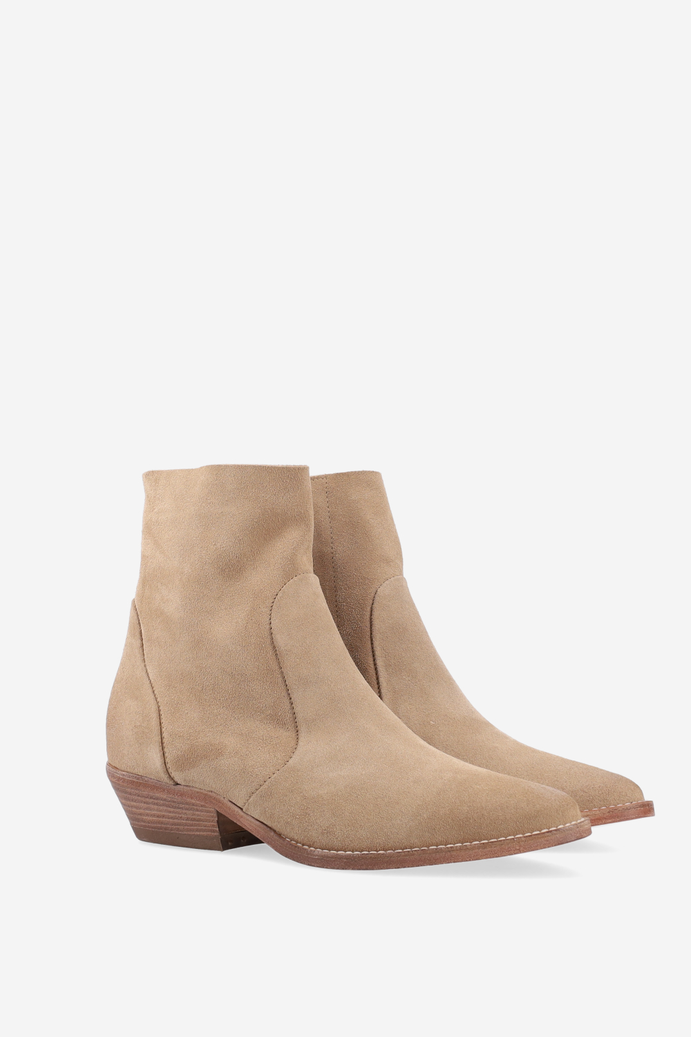 Pointed-toe suede ankle boots