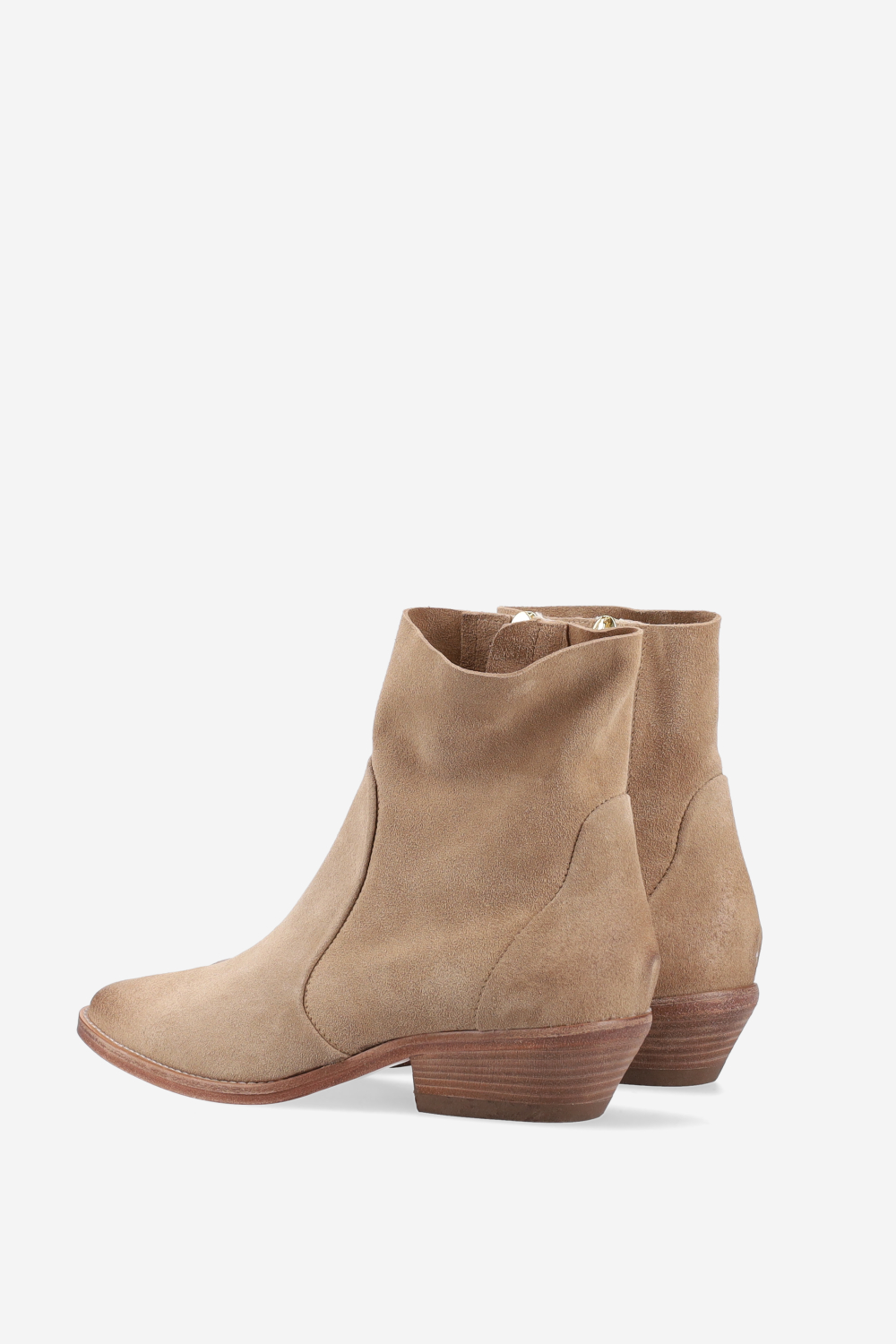 Pointed-toe suede ankle boots