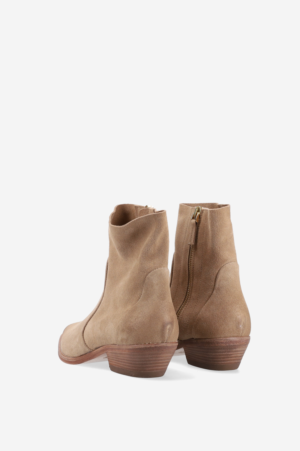 Pointed-toe suede ankle boots