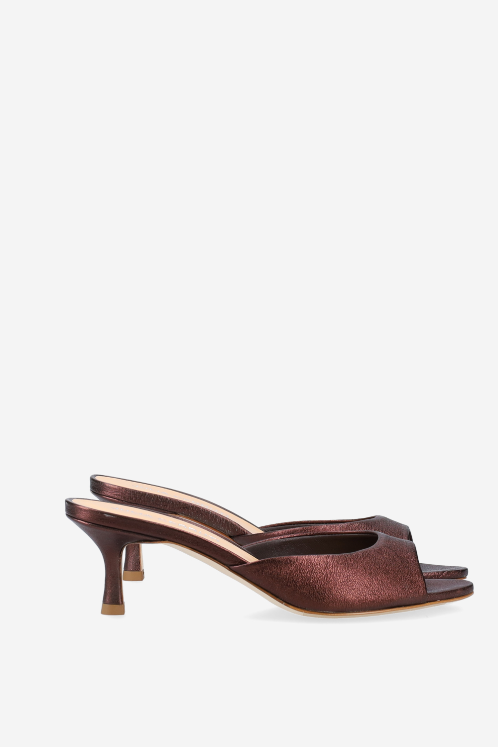 Pointed-toe metallic leather sandals