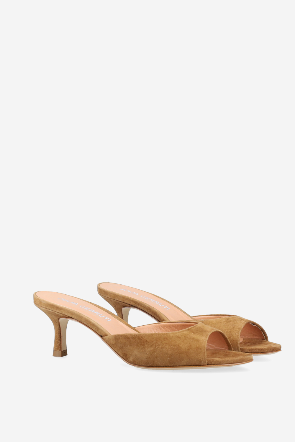 Pointed-toe suede sandals