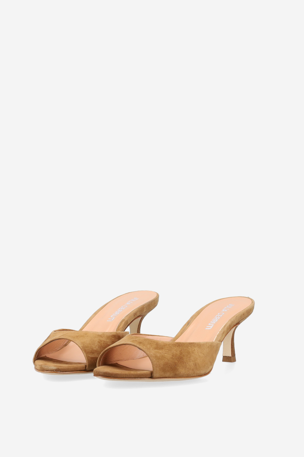 Pointed-toe suede sandals