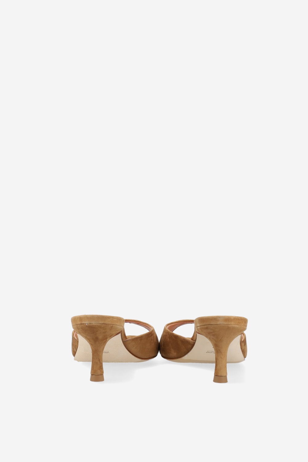 Pointed-toe suede sandals
