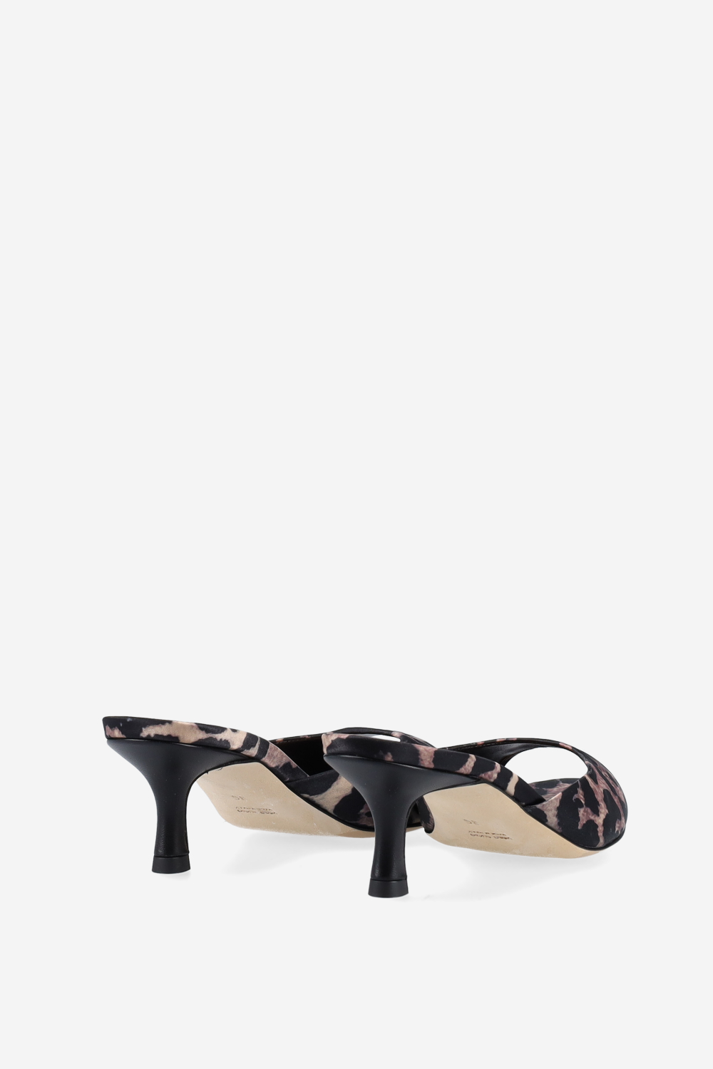 Pointed-toe satin sandals