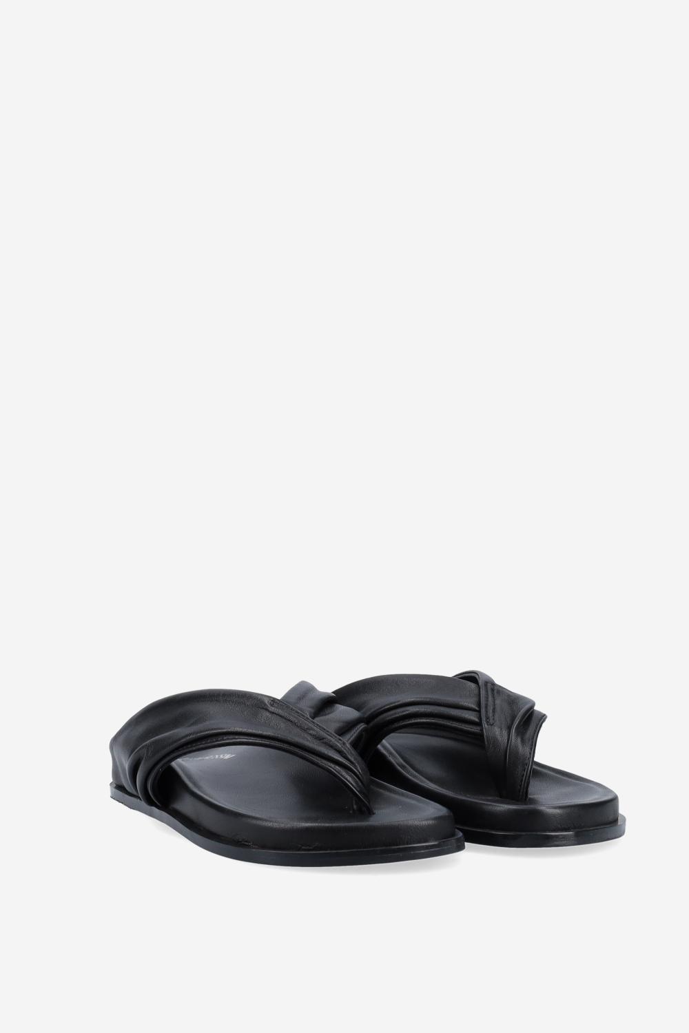 Twisted leather sandals