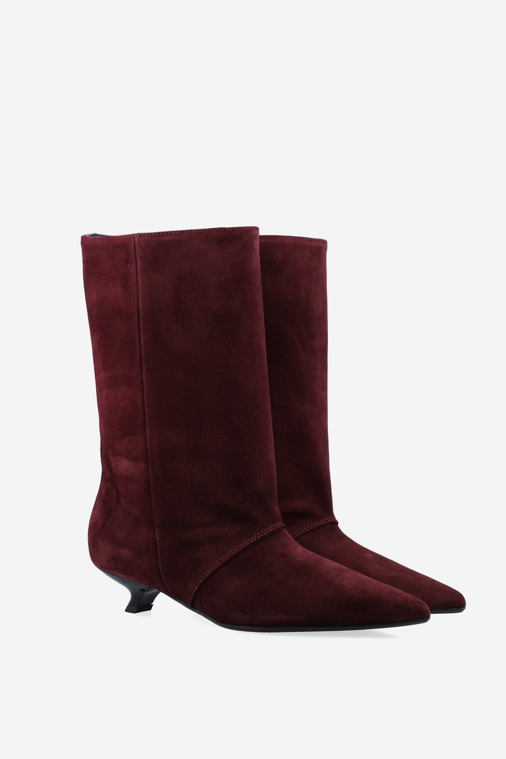 Unforgettable suede boots