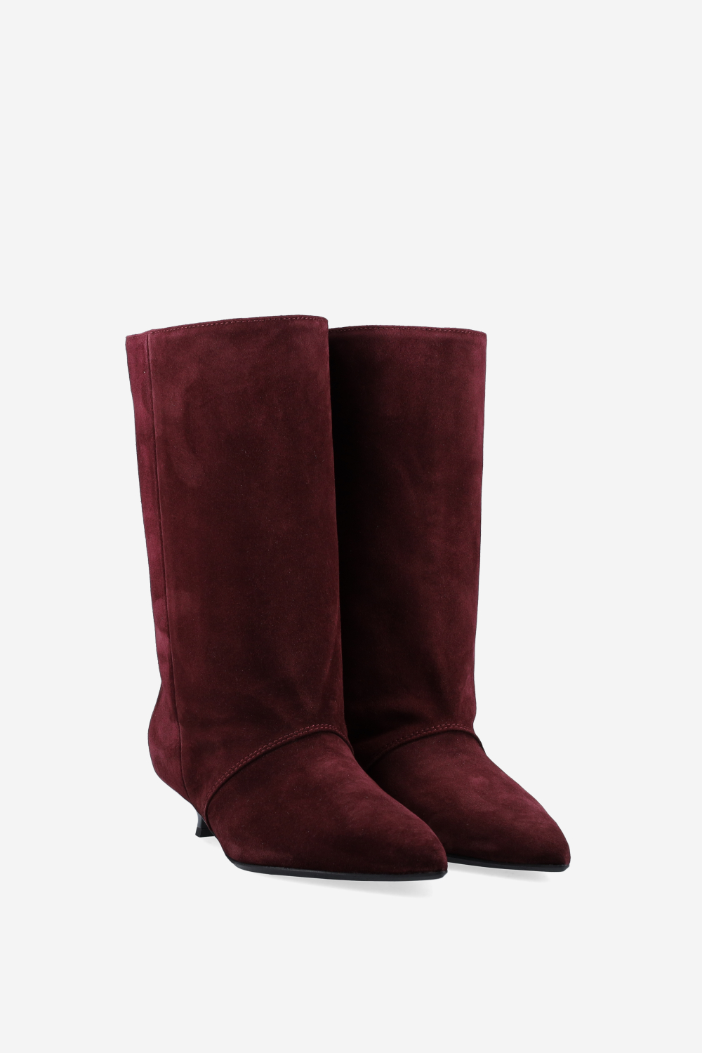 Unforgettable suede boots