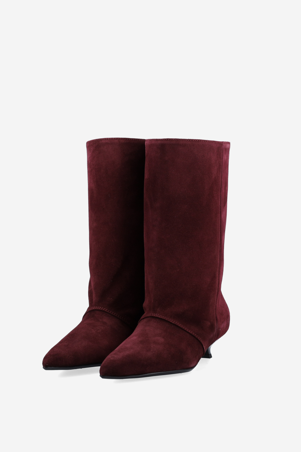 Unforgettable suede boots