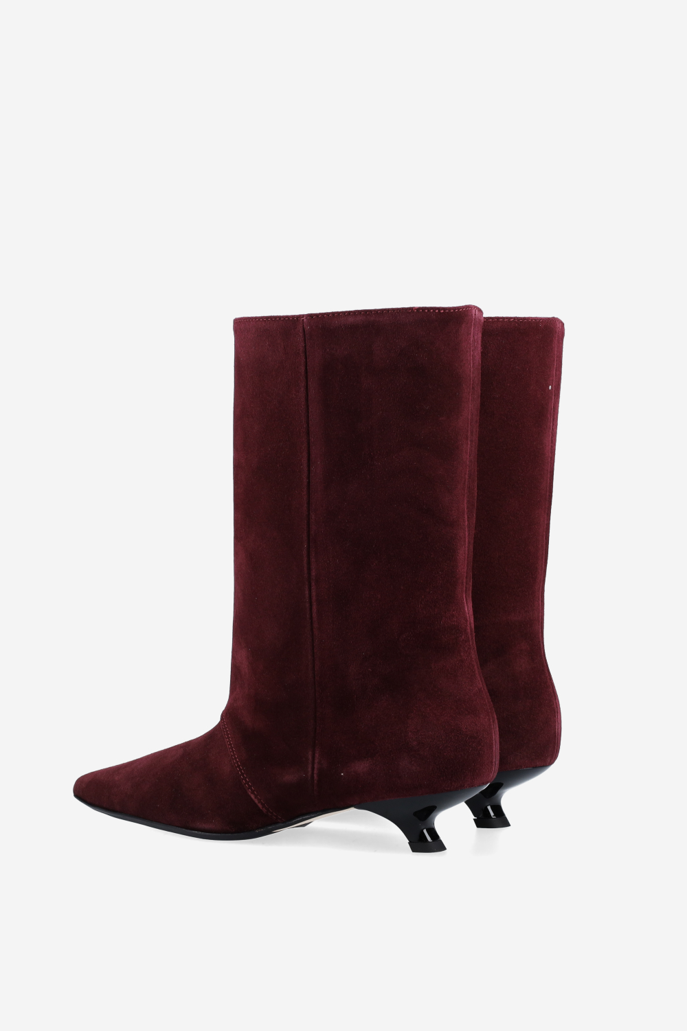 Unforgettable suede boots