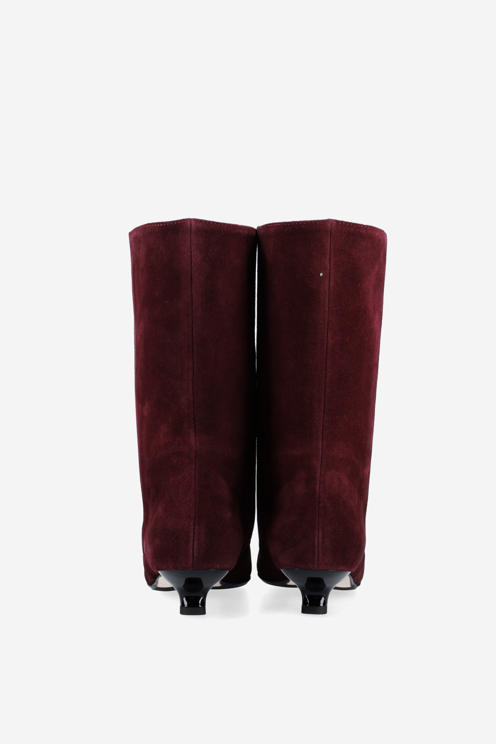 Unforgettable suede boots