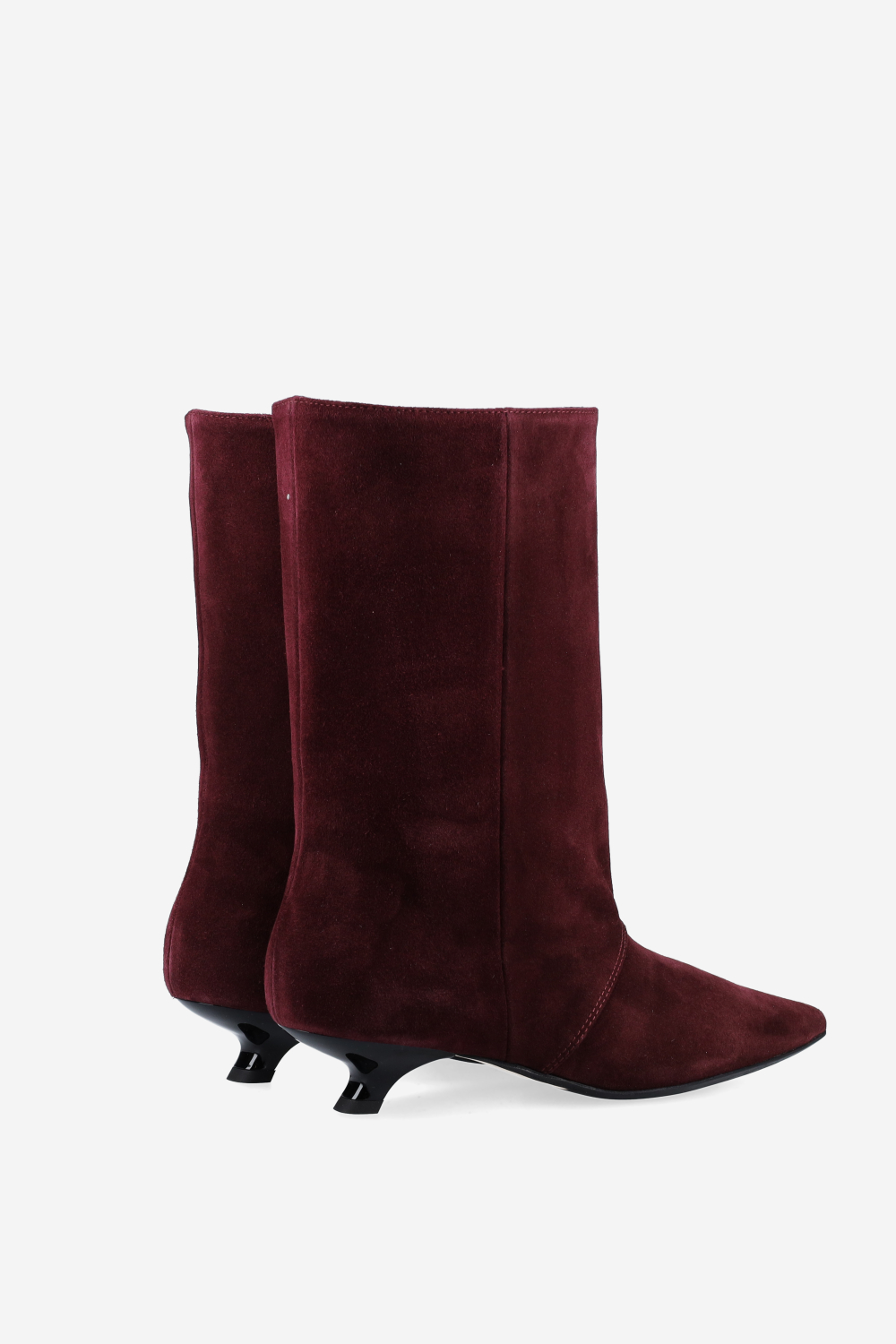 Unforgettable suede boots