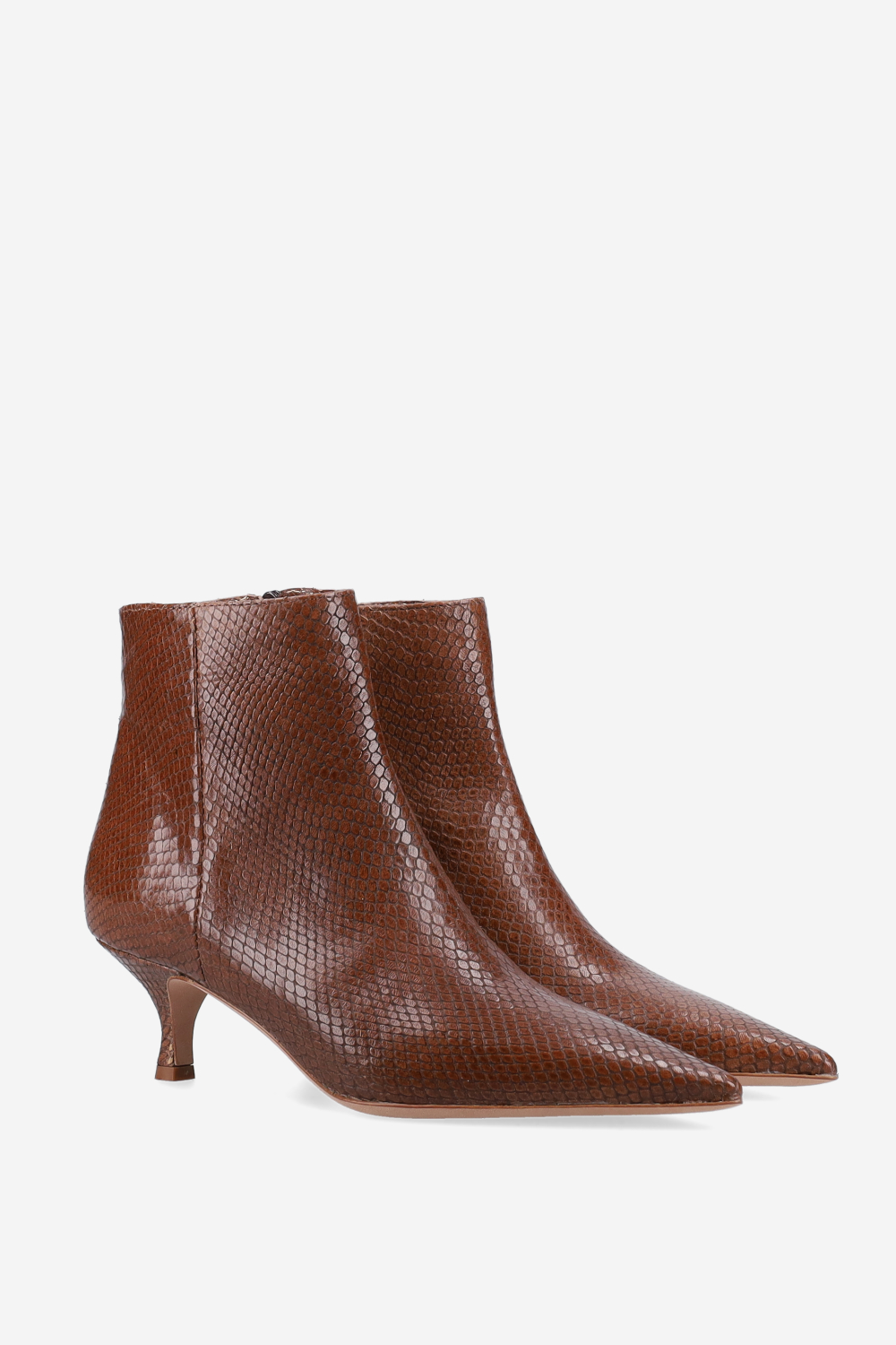 Pointed-toe leather ankle boots