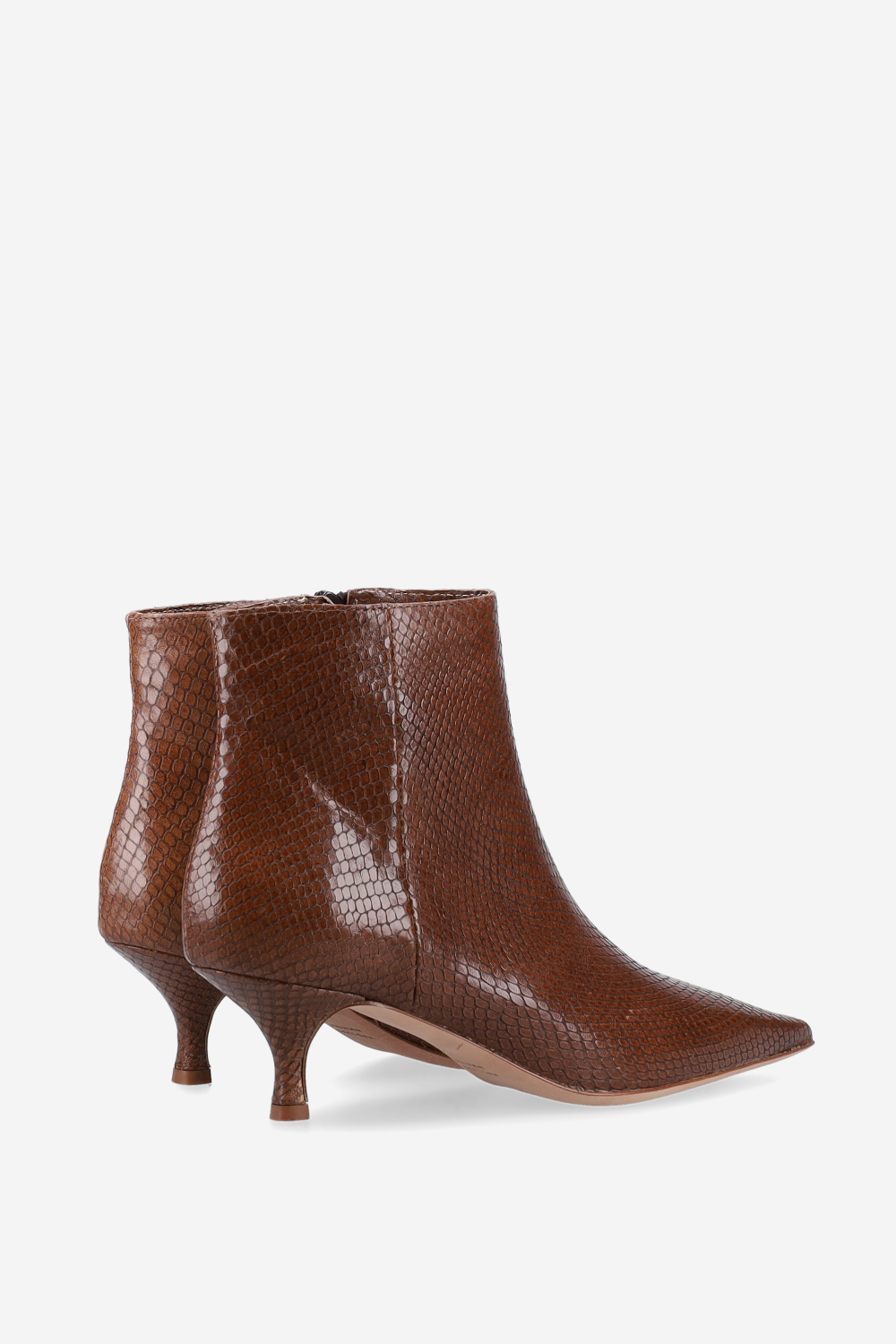 Pointed-toe leather ankle boots