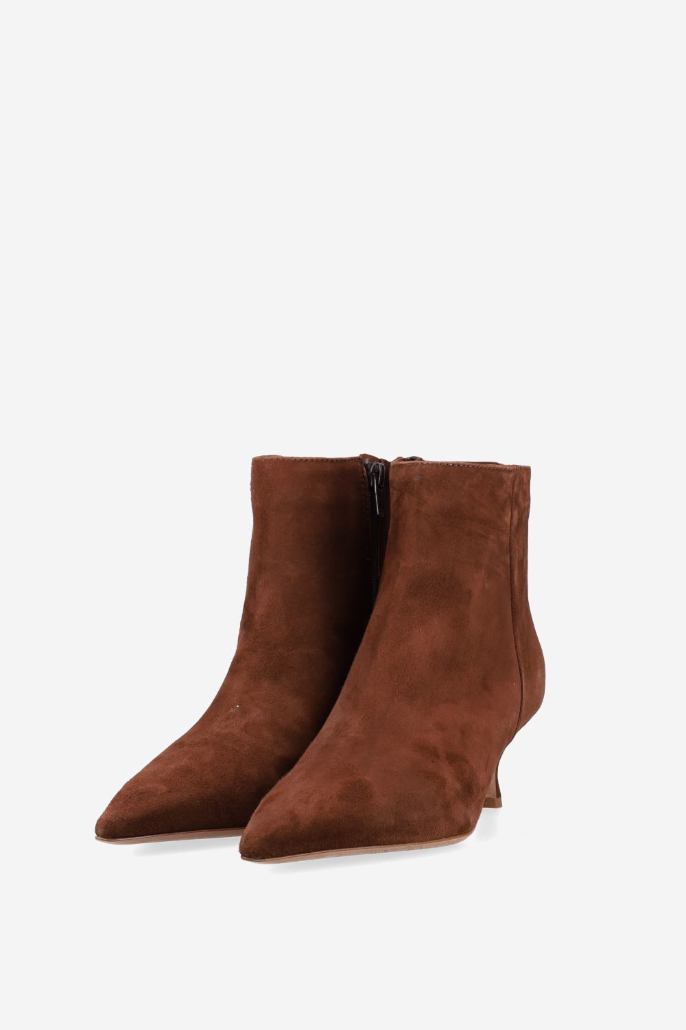 Pointed-toe suede ankle boots