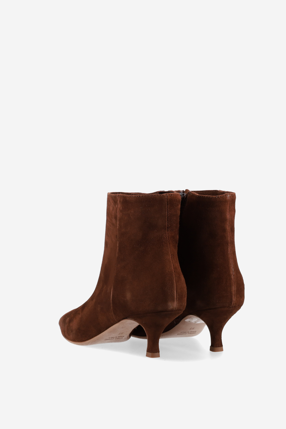Pointed-toe suede ankle boots
