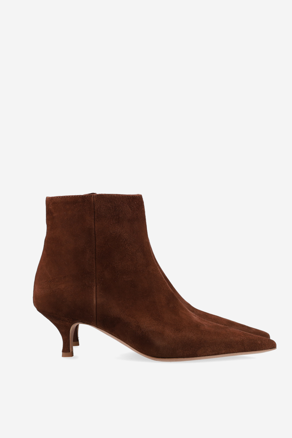 Pointed-toe suede ankle boots