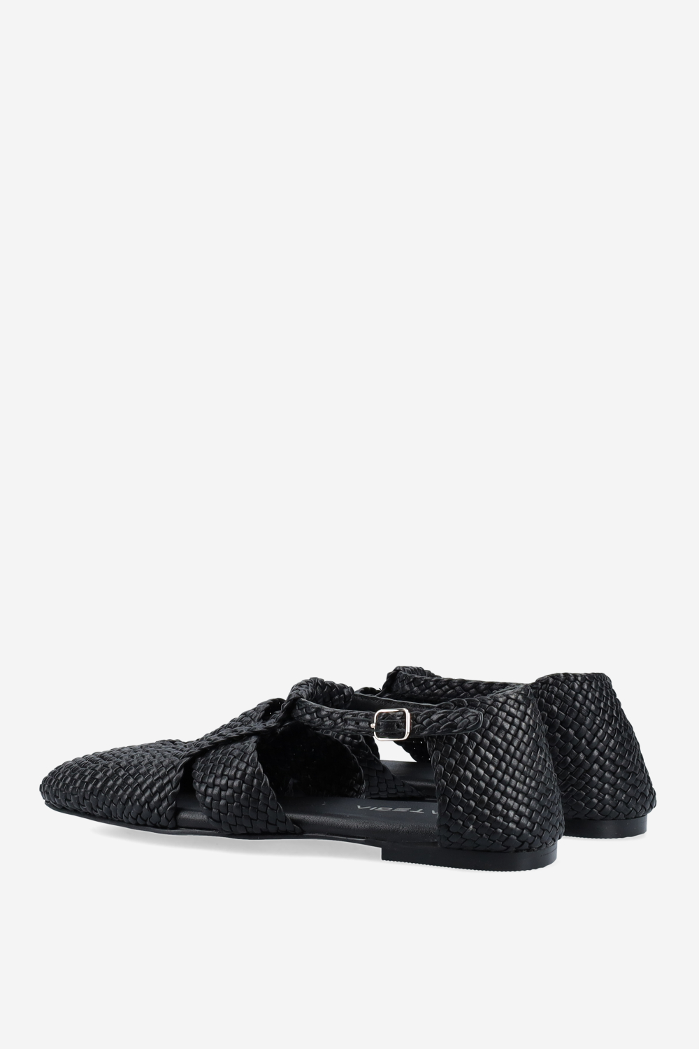 Braided leather sandals