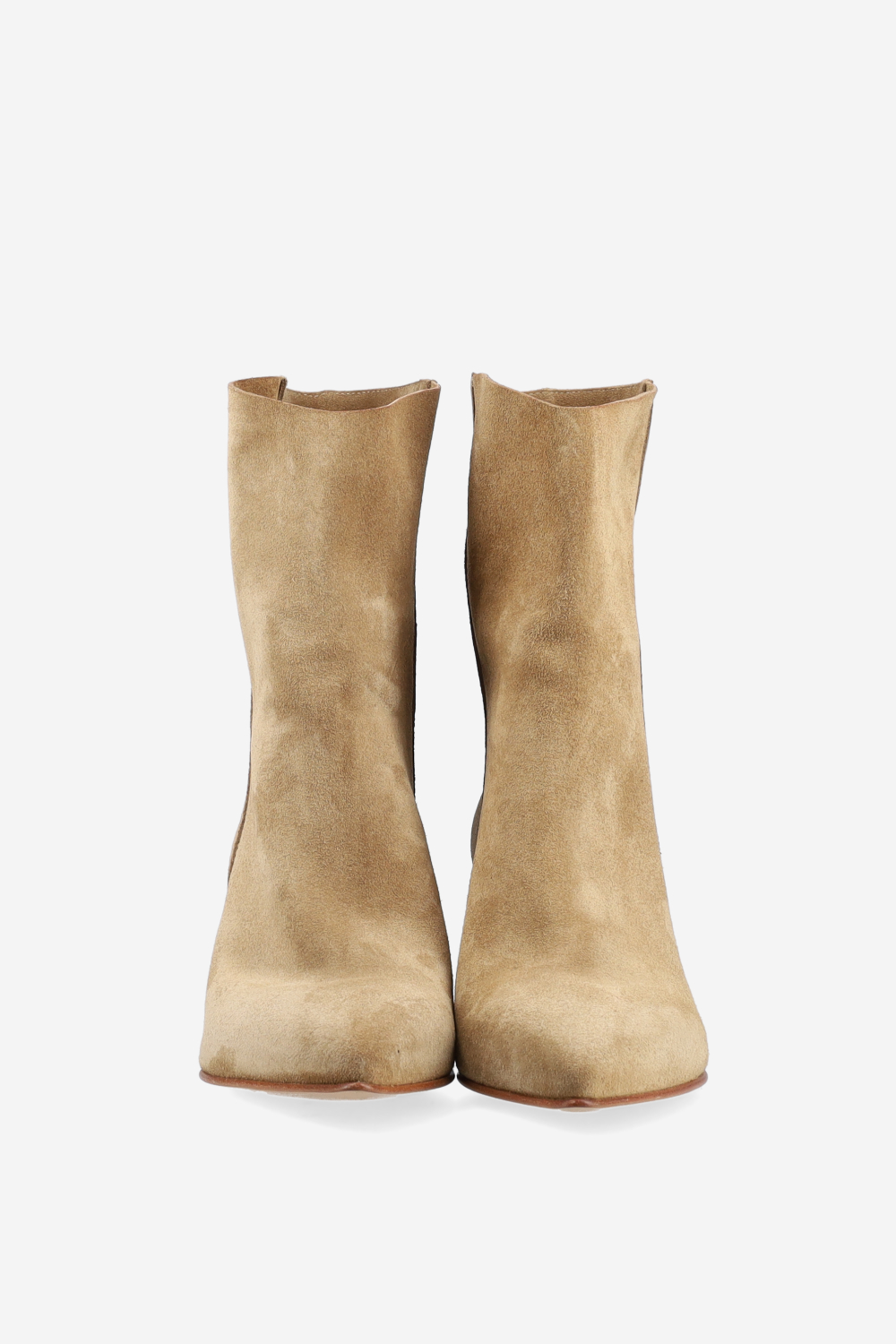Pointed-toe suede ankle boots