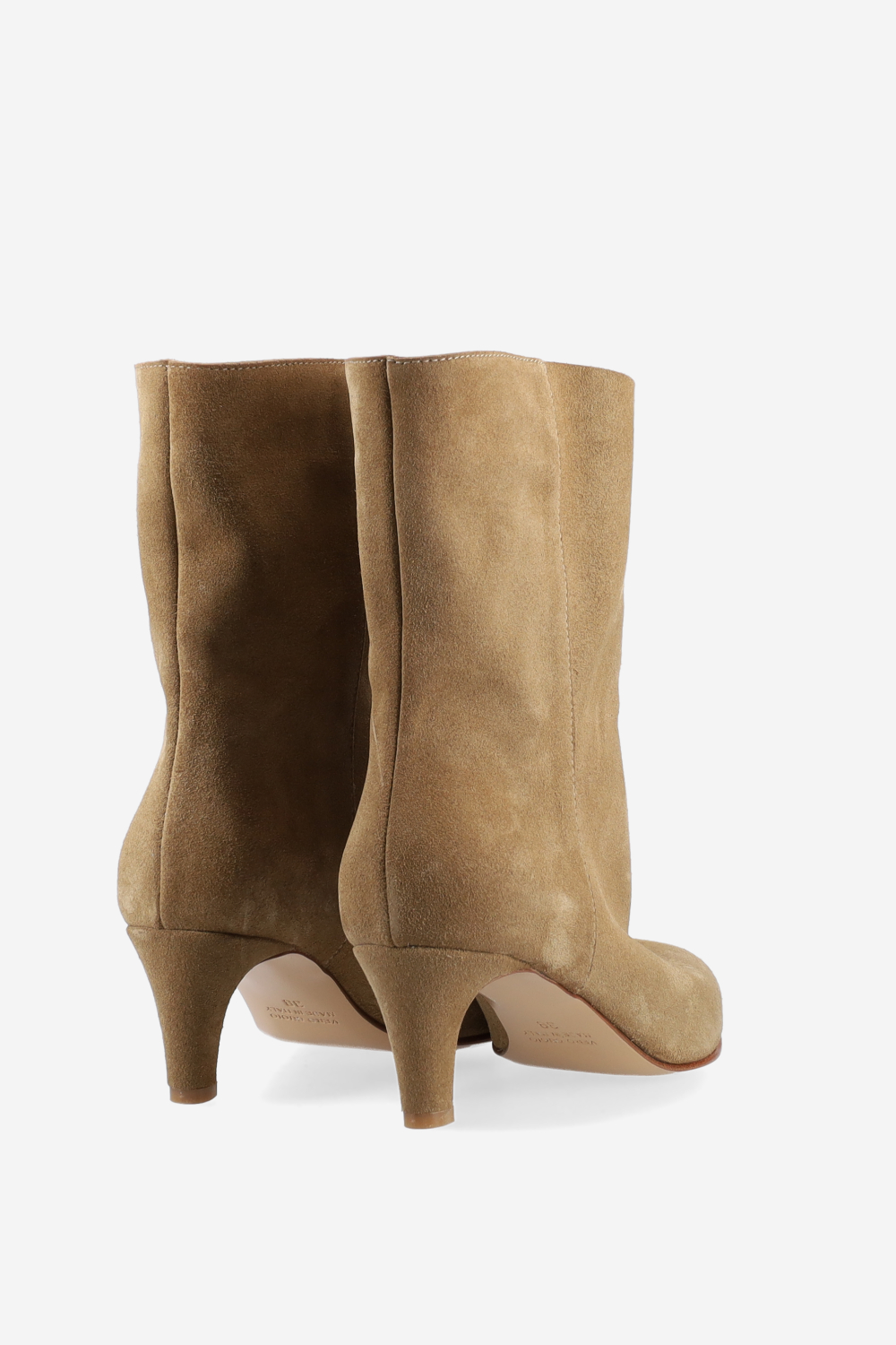 Pointed-toe suede ankle boots
