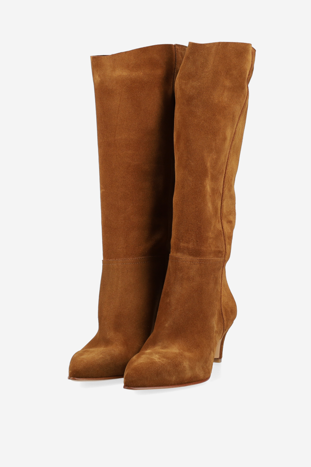 Pointed-toe suede boots