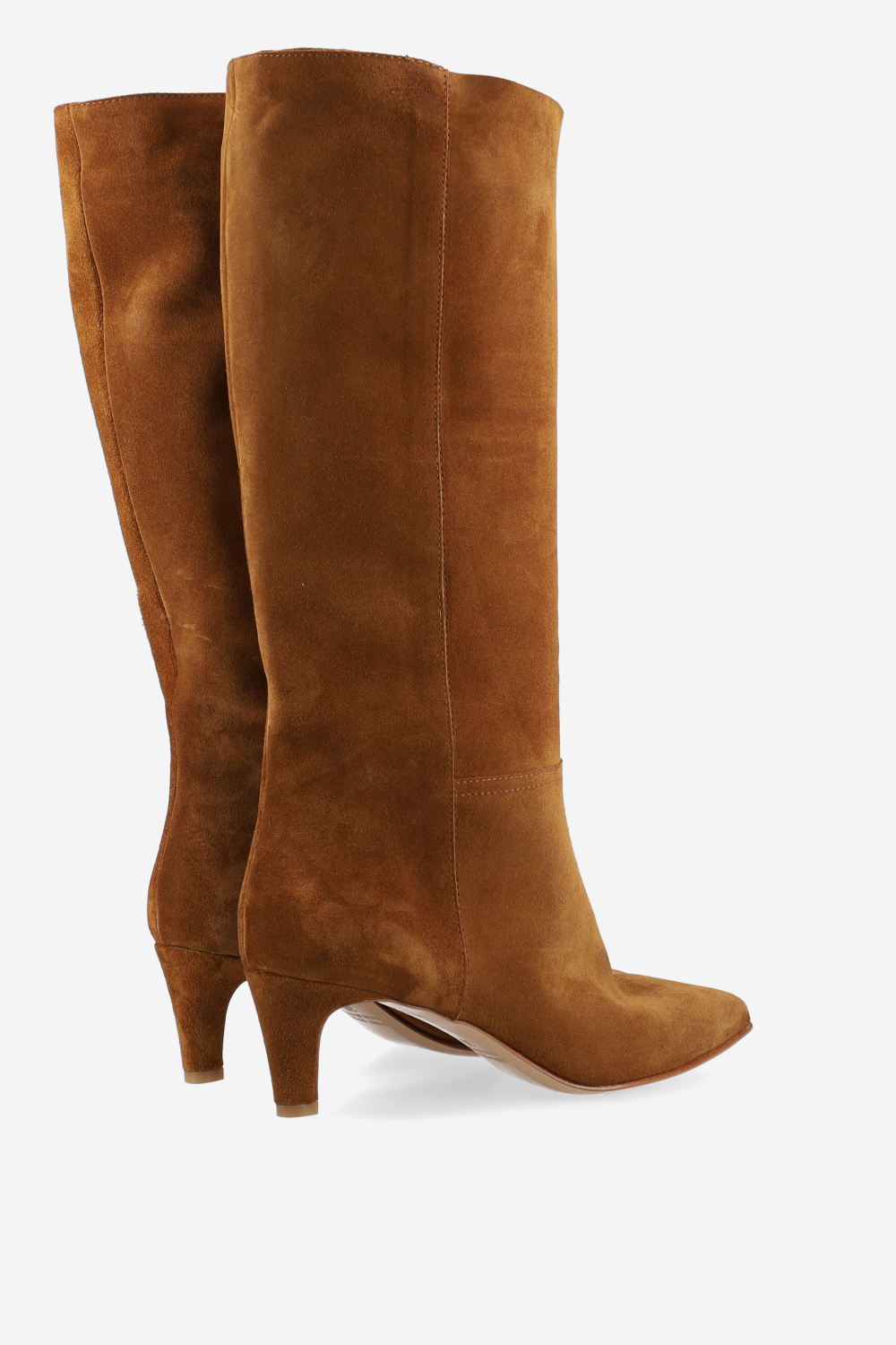 Pointed-toe suede boots