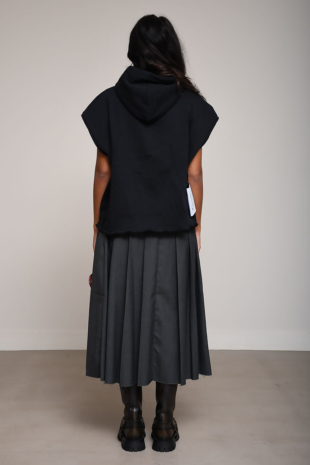 Sleeveless ‘good vibes’ hoodie