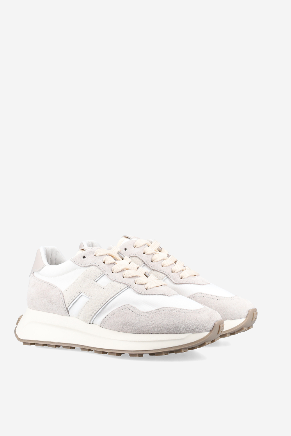 H641 h-patch suede sneakers