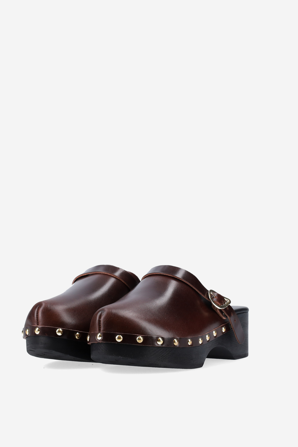 Classic closed leather platform clogs