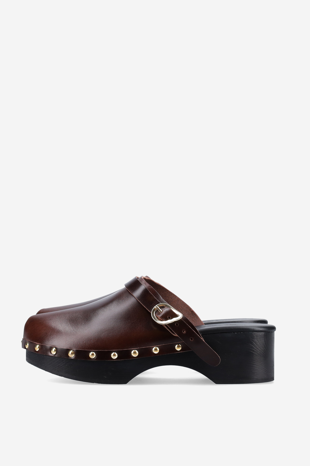 Classic closed leather platform clogs