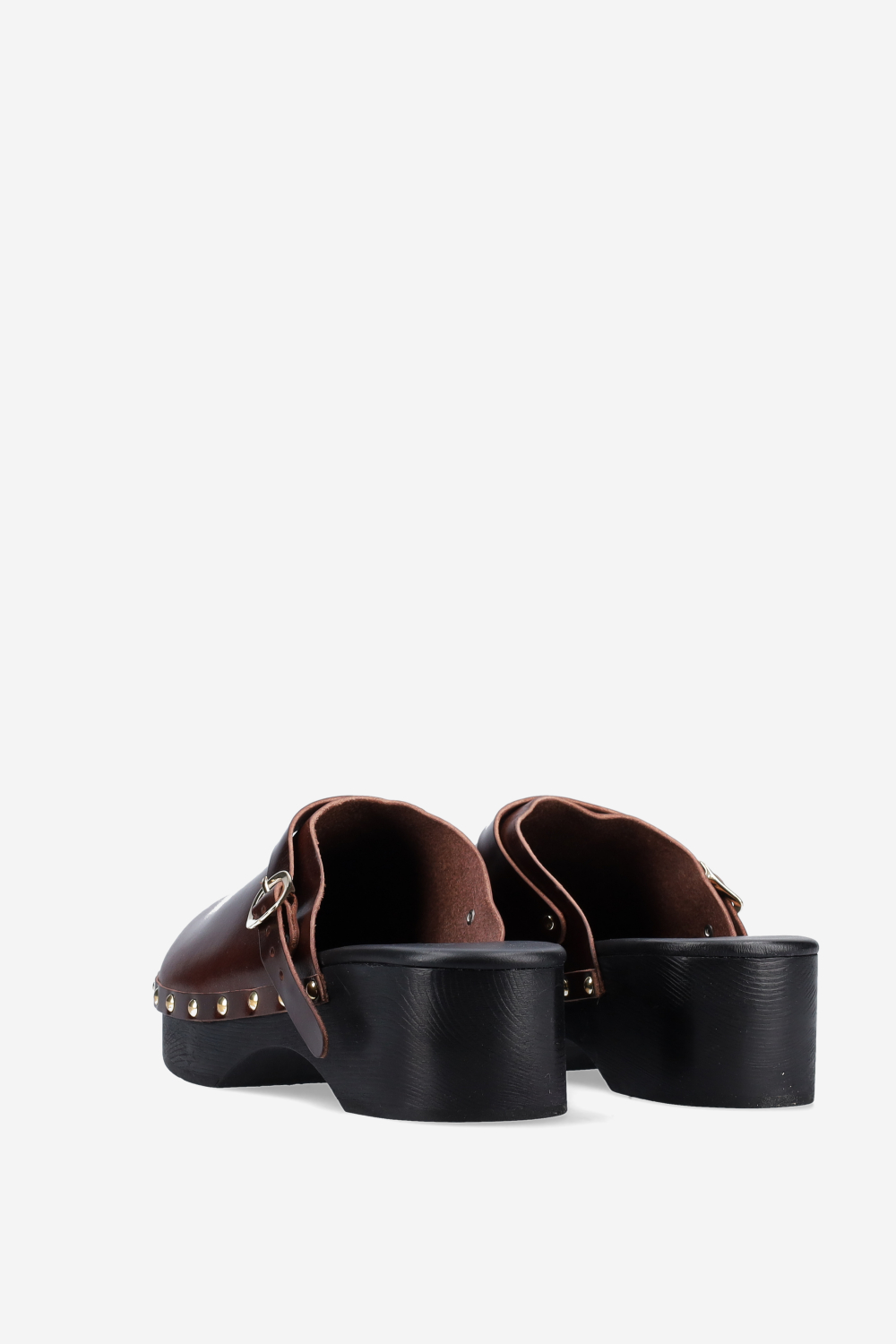 Classic closed leather platform clogs