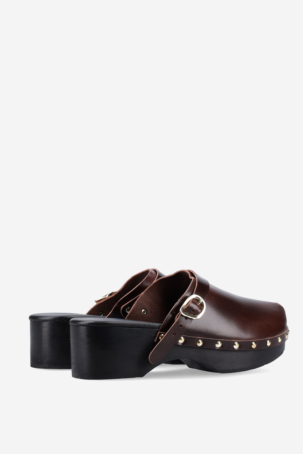 Classic closed leather platform clogs