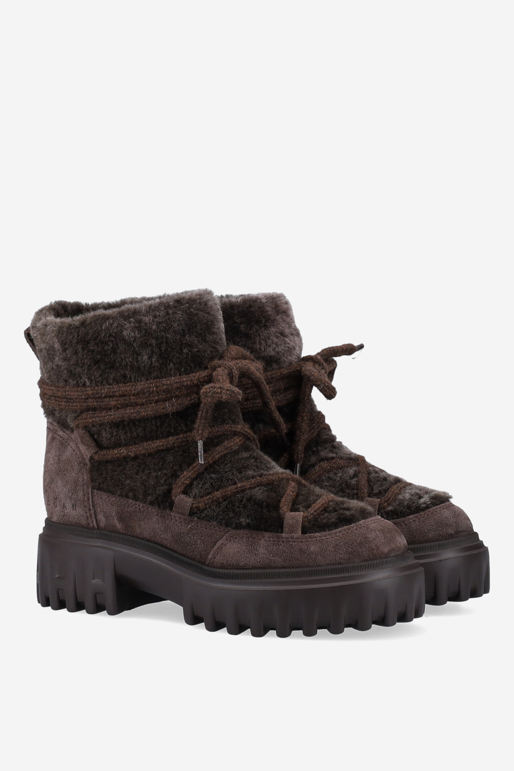 H700 suede boots