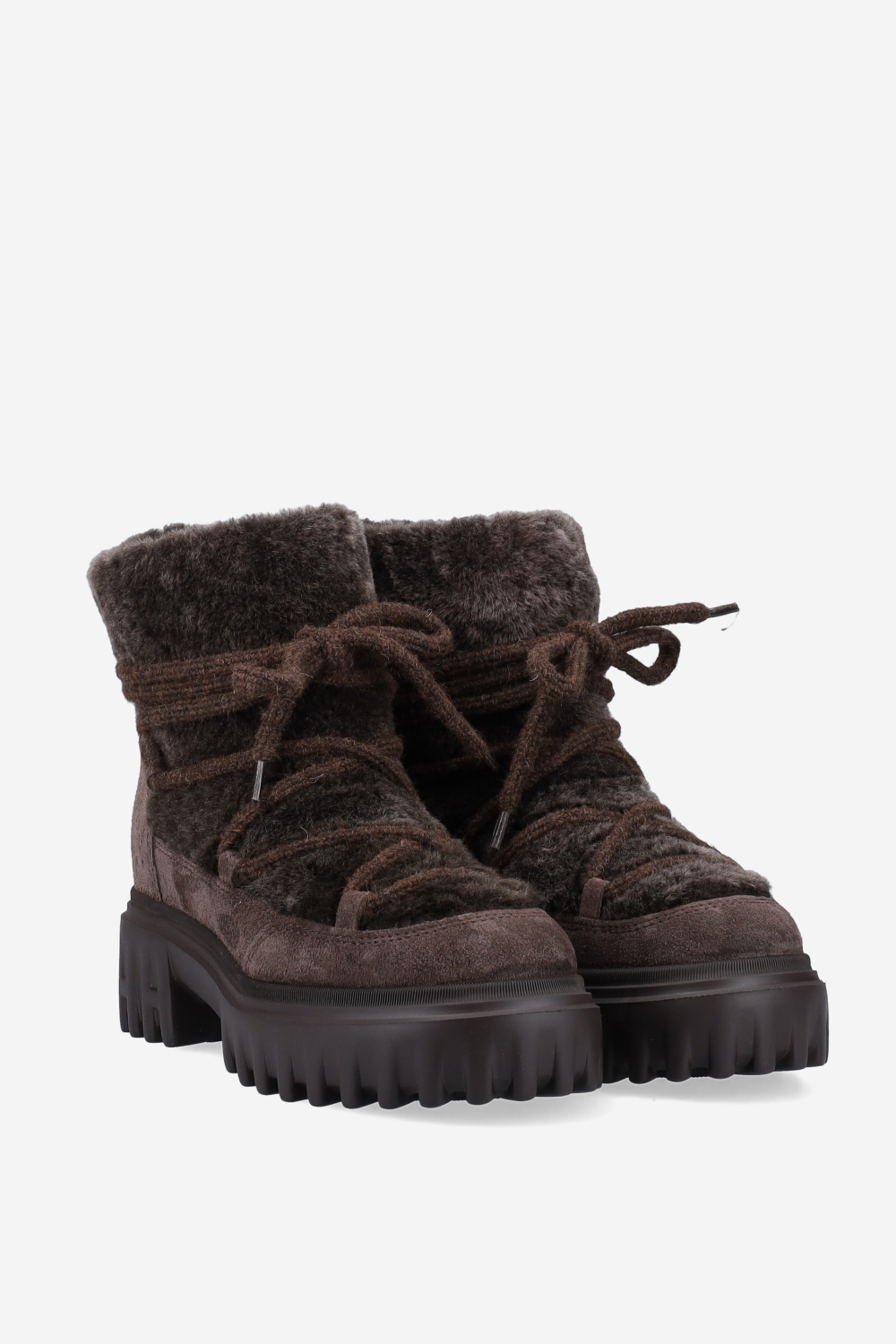 H700 suede boots