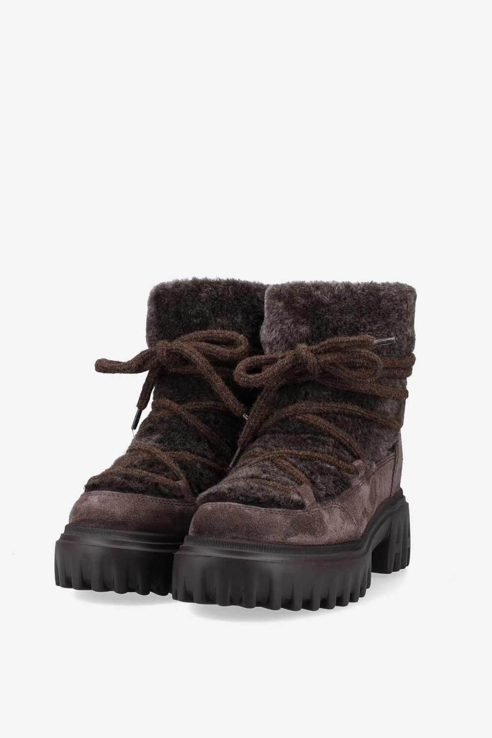 H700 suede boots