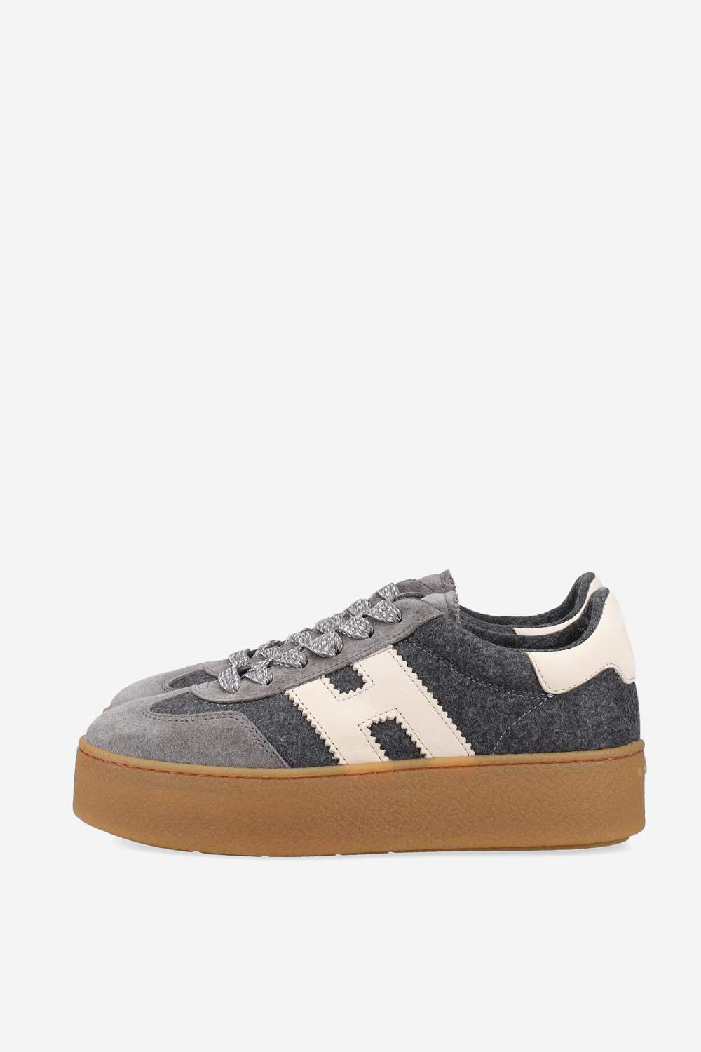 H698 suede sneakers