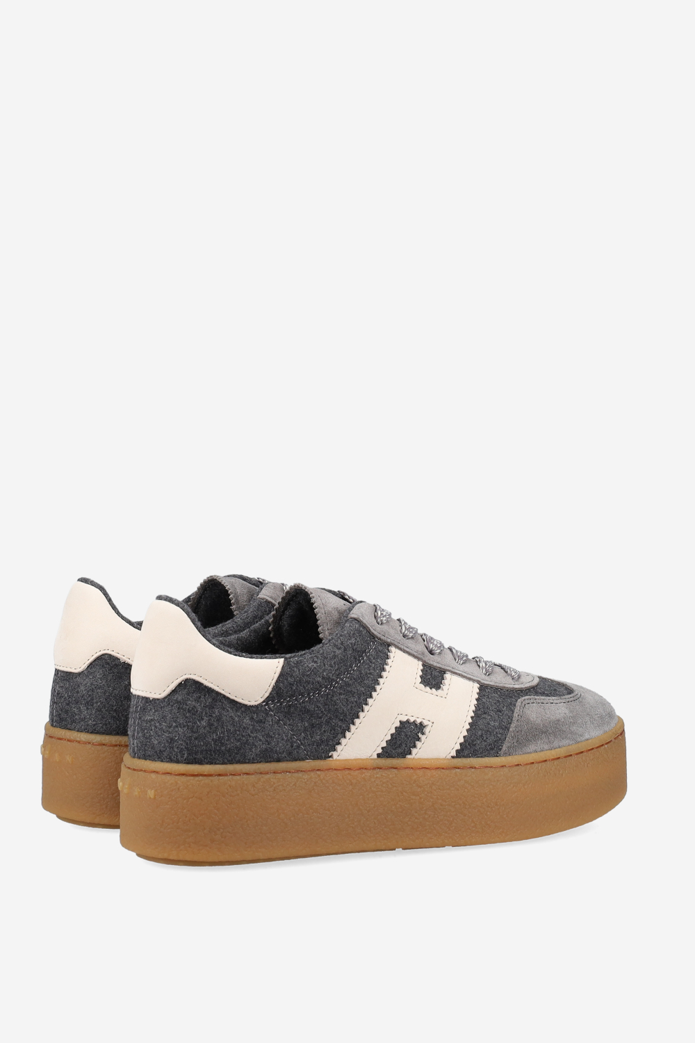 H698 suede sneakers