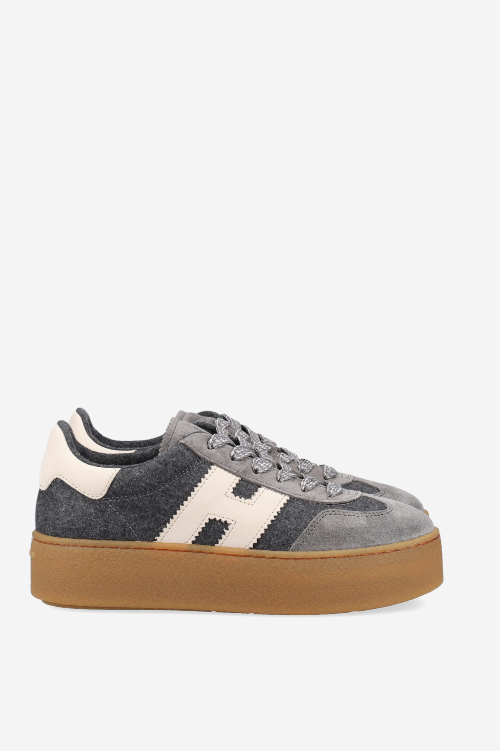 H698 suede sneakers