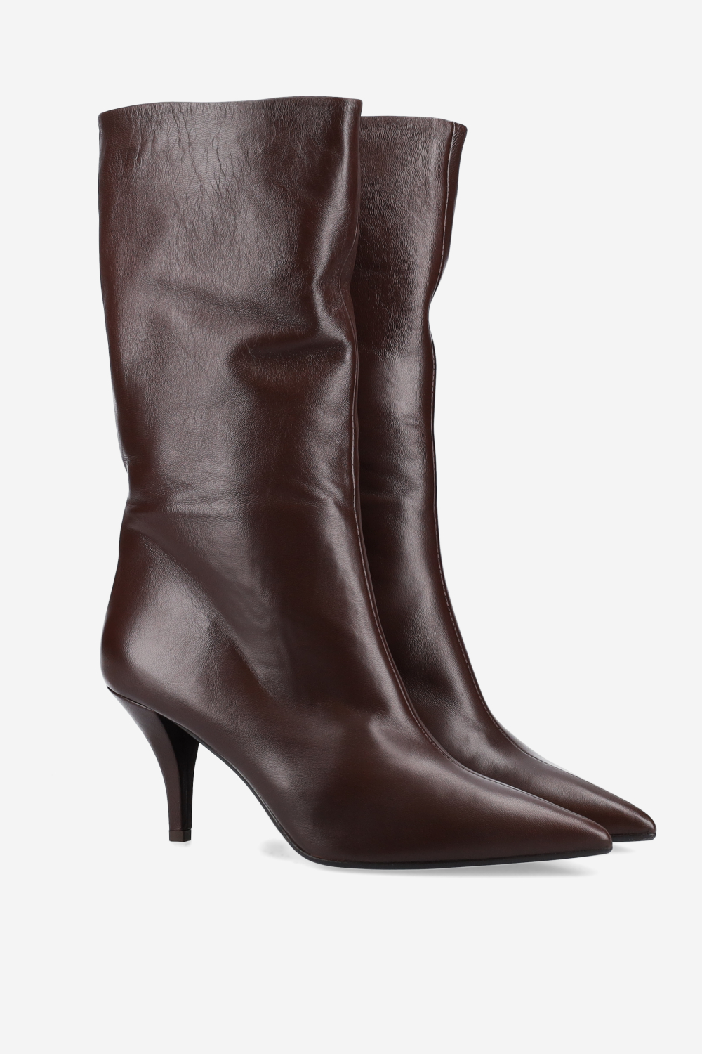 Pointed-toe leather boots