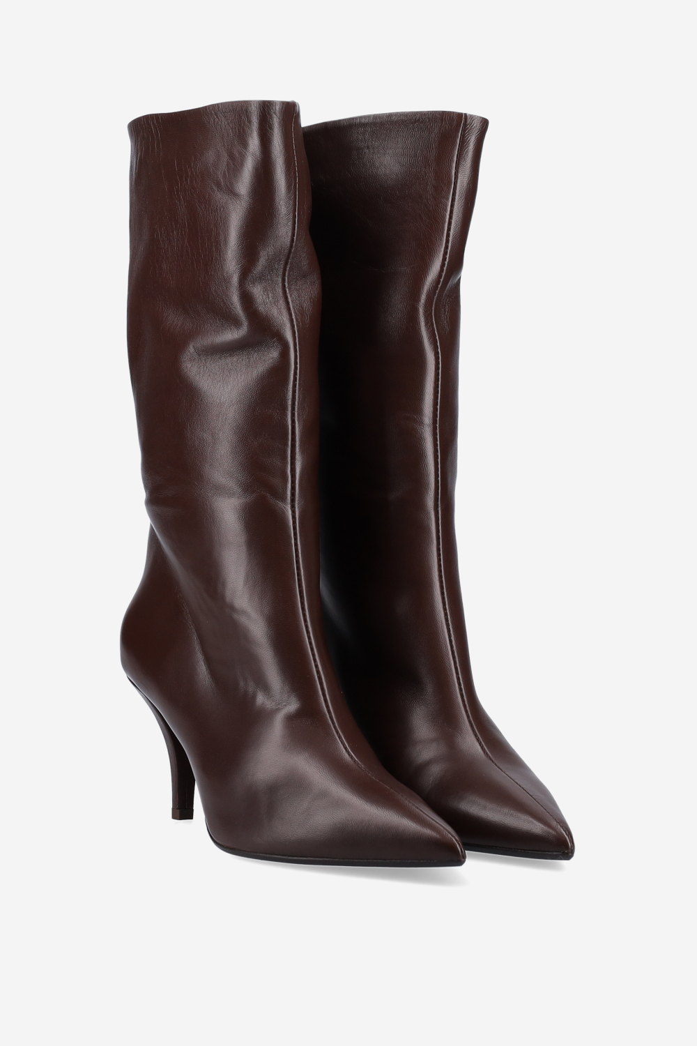 Pointed-toe leather boots