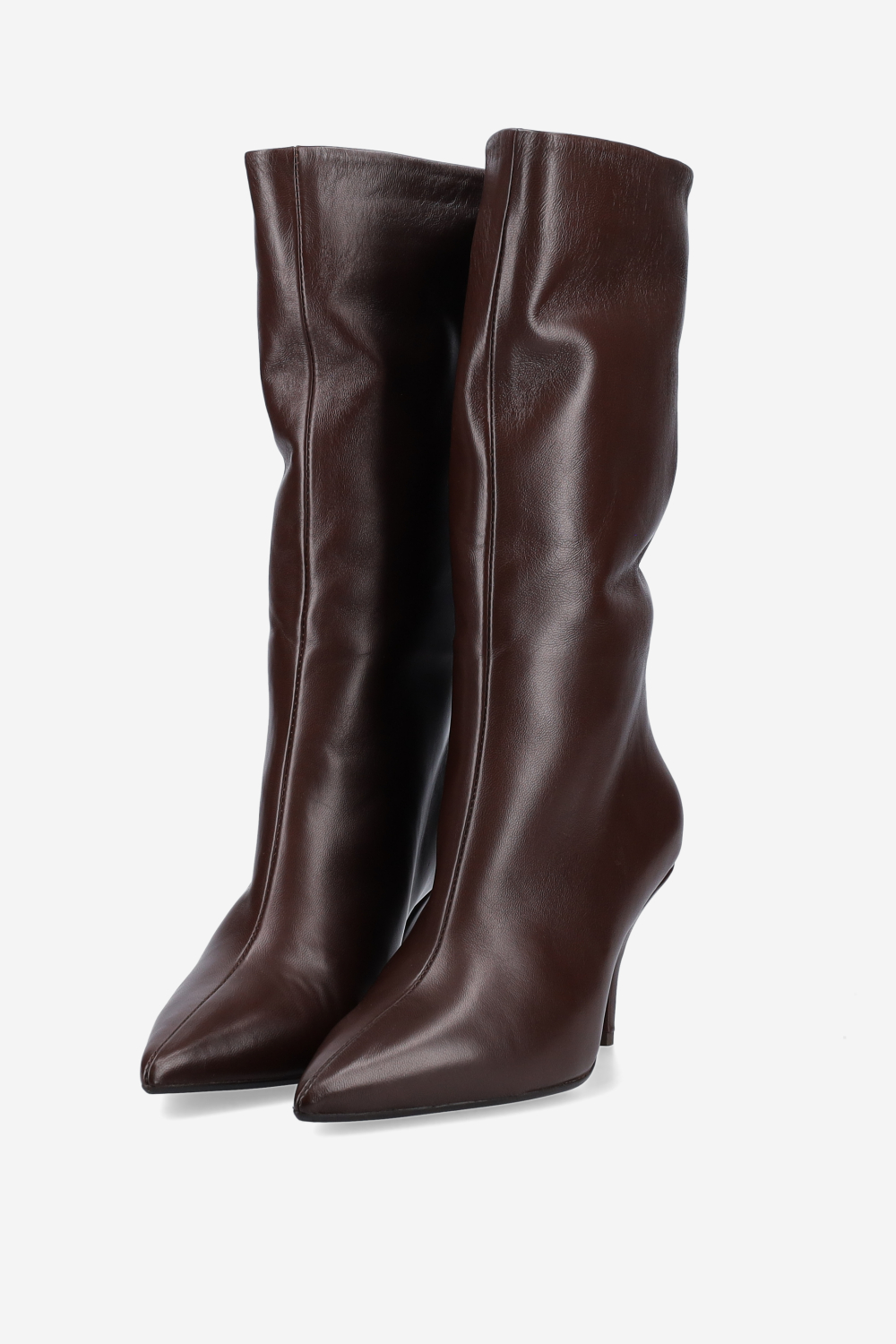 Pointed-toe leather boots