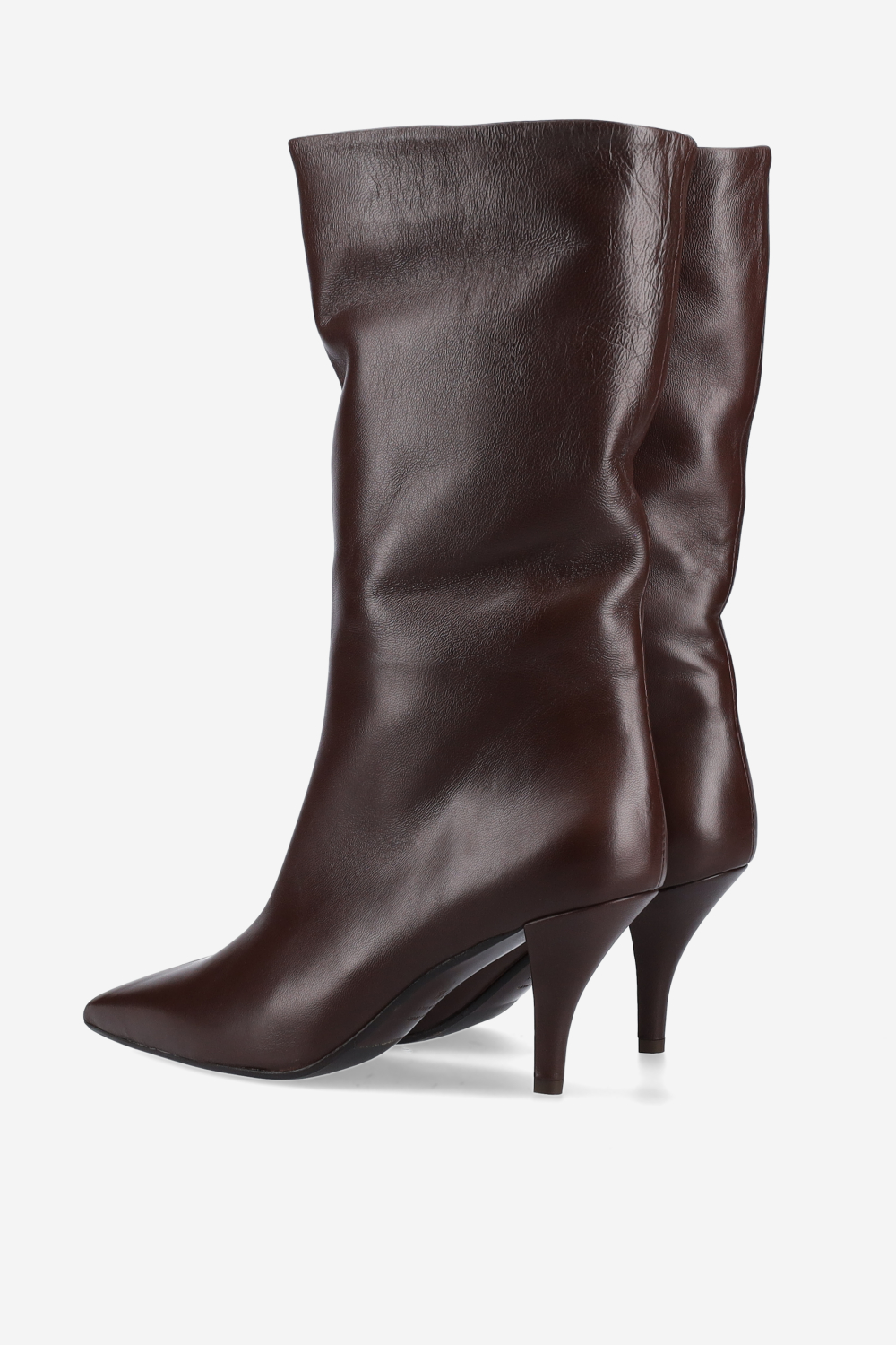 Pointed-toe leather boots