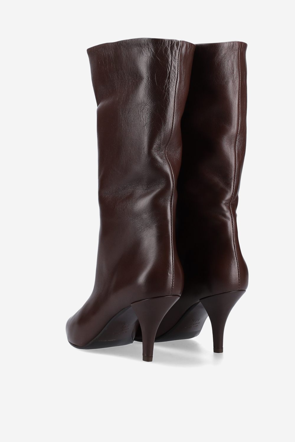 Pointed-toe leather boots