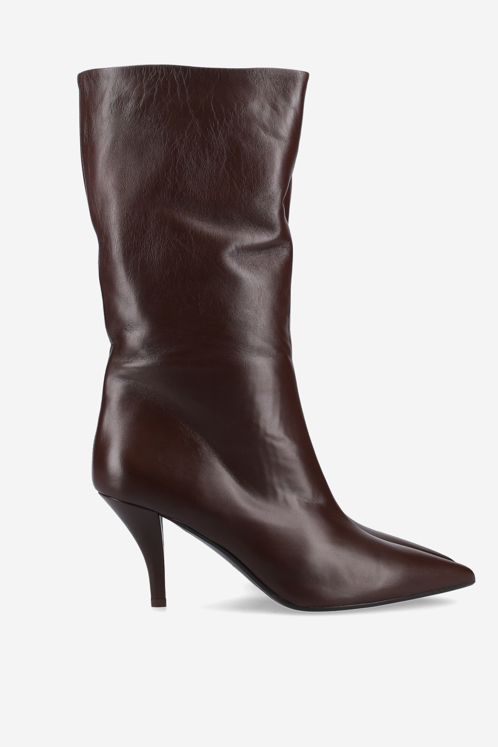 Pointed-toe leather boots