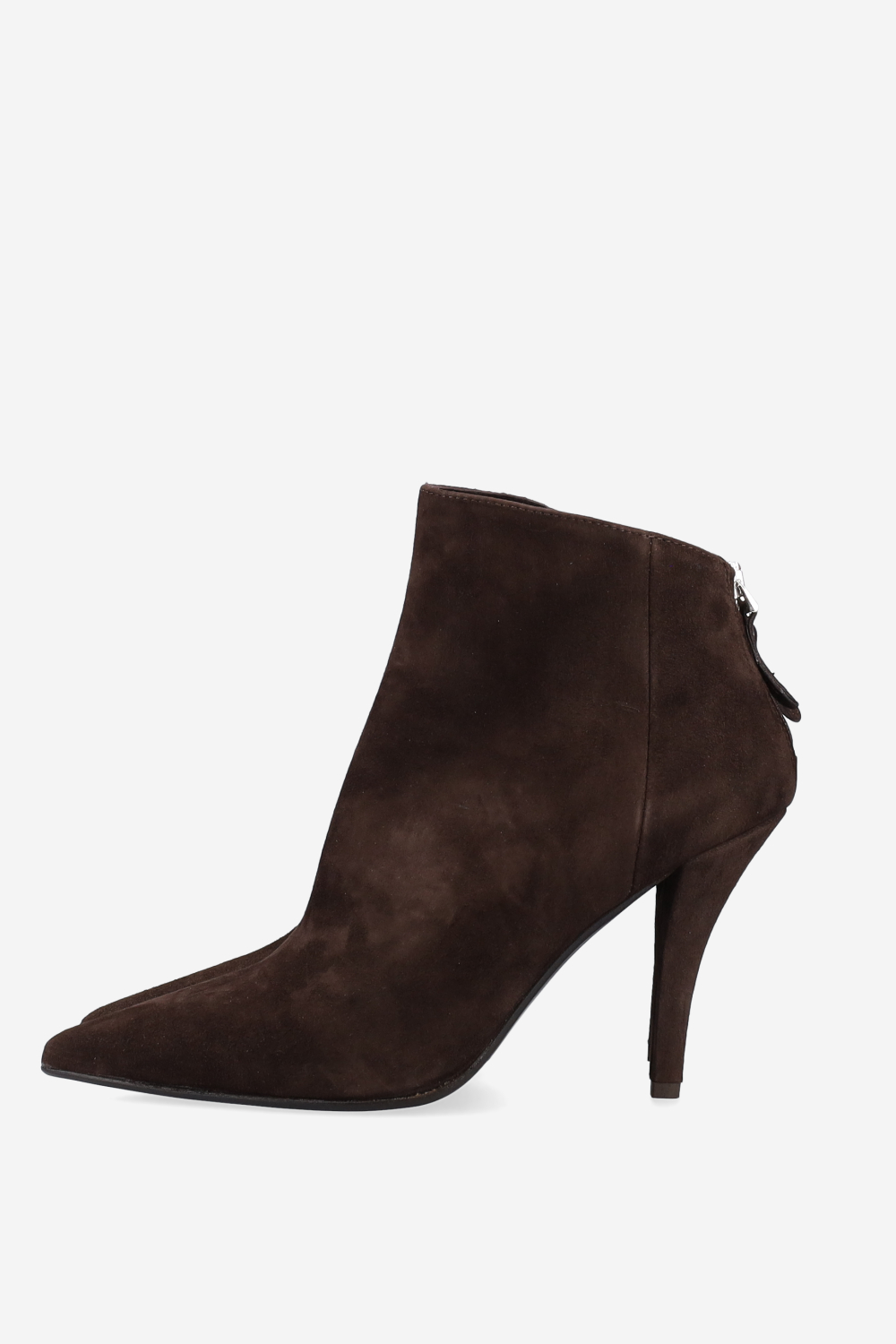 Pointed-toe suede ankle boots